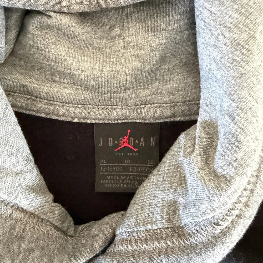 Jordan Kids Black and Gray Hoodie Set - Picture 4 of 4